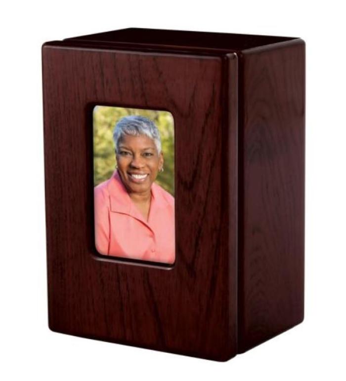 Solaris Wooden Urns