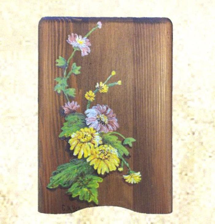 Daisies on Cedar Urn Wooden Urns